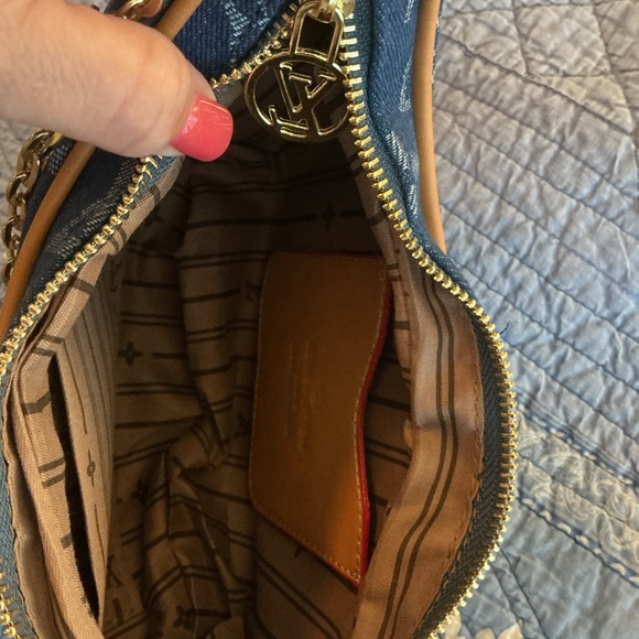 Source Unknown Denim Monogram Shoulder Bag with Gold Chain and shoulder strap - Picture 5 of 6